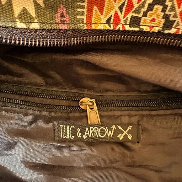 XXL Tote Bag with Brown Accents, by Twig & Arrow - Picture 5 of 8